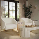 Silla giratoria auxiliar Presley color crema con acabado en terciopelo de alto rendimiento