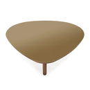 Mesa de centro triangular Oani de 46" de nogal y cristal