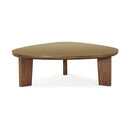 Mesa de centro triangular Oani de 46" de nogal y cristal
