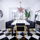 Silla de terciopelo negro